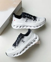 ON CLOUD Running TILT 2 0 BLACK IVORY HP