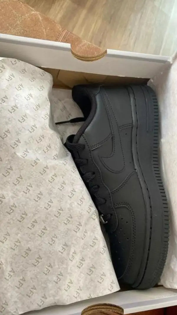 Nik e Airforce 1 Short Leather Black Women With Bustbag Bill Fixx Only
