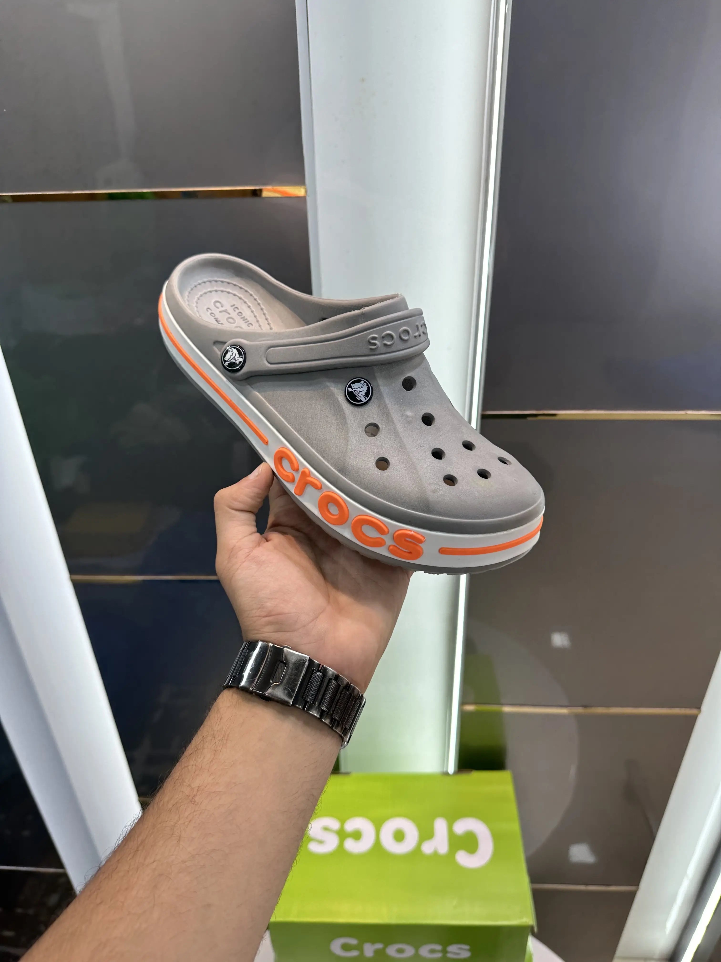 Crocs_Bayaband Clogs Grey Orange
