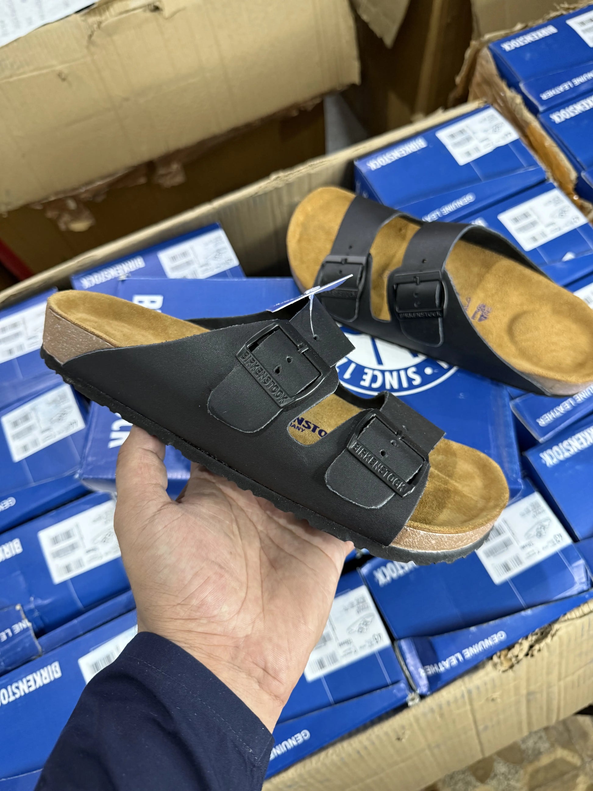 BIRKENSTOCK ARIZONA BLACK LETHER