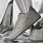 Nikee Airforce 1 low light army