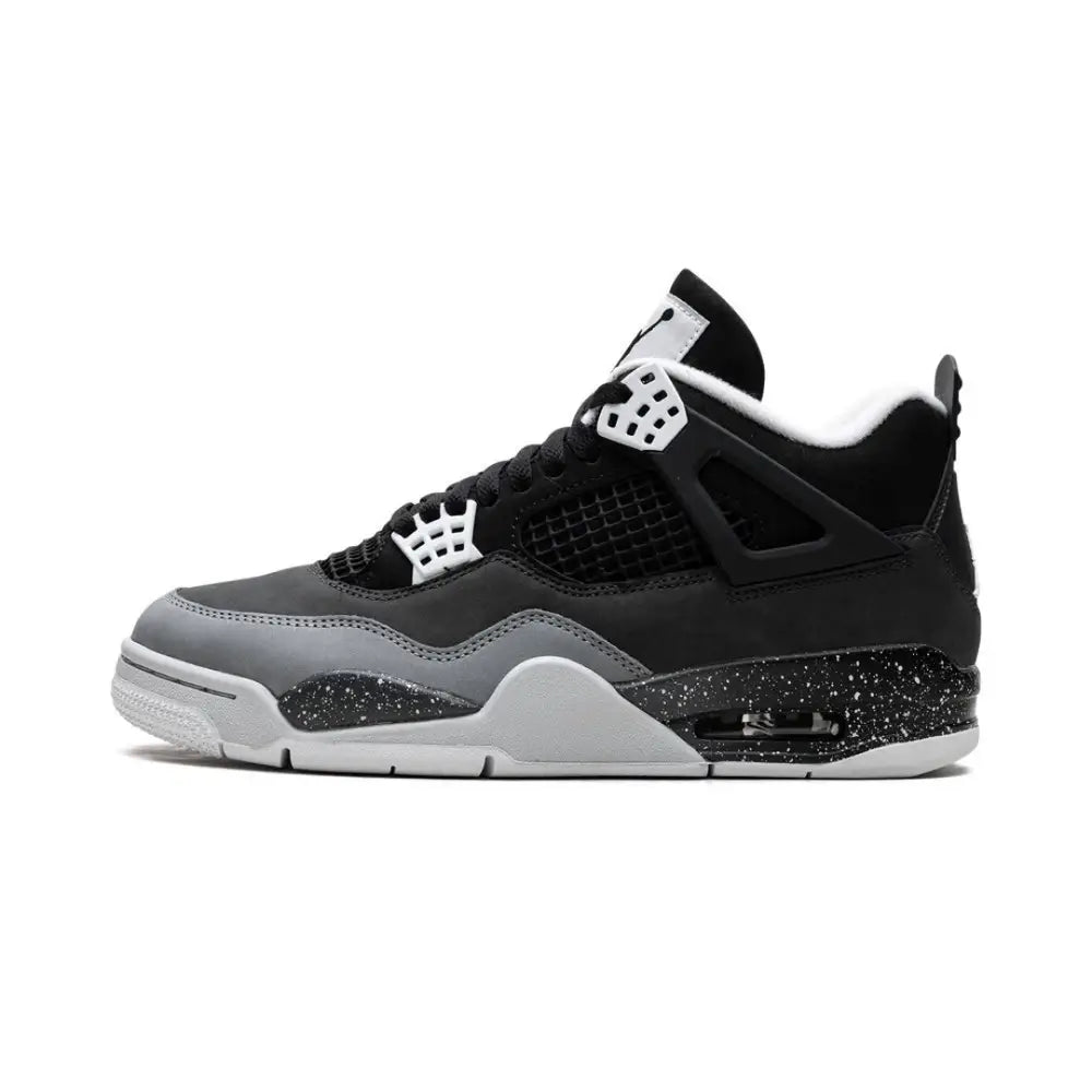 AIR JORDAN RETRO 4 FEAR OF PACK WITH KEYCHAIN