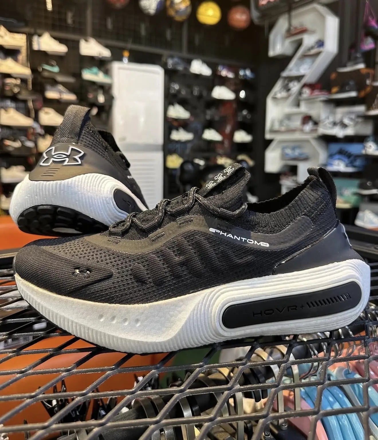 UNDER ARMOUR PHANTOM 4