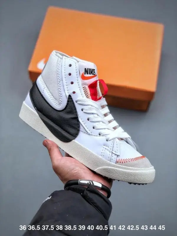 Nik e MID BLAZER JUMBO 77 Suede Leather