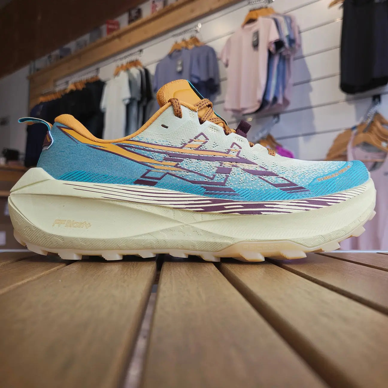 Asic s Trabuc o Max 4 Wheat Yellow