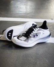 Unde r Armou r Echo Slipspeed white black