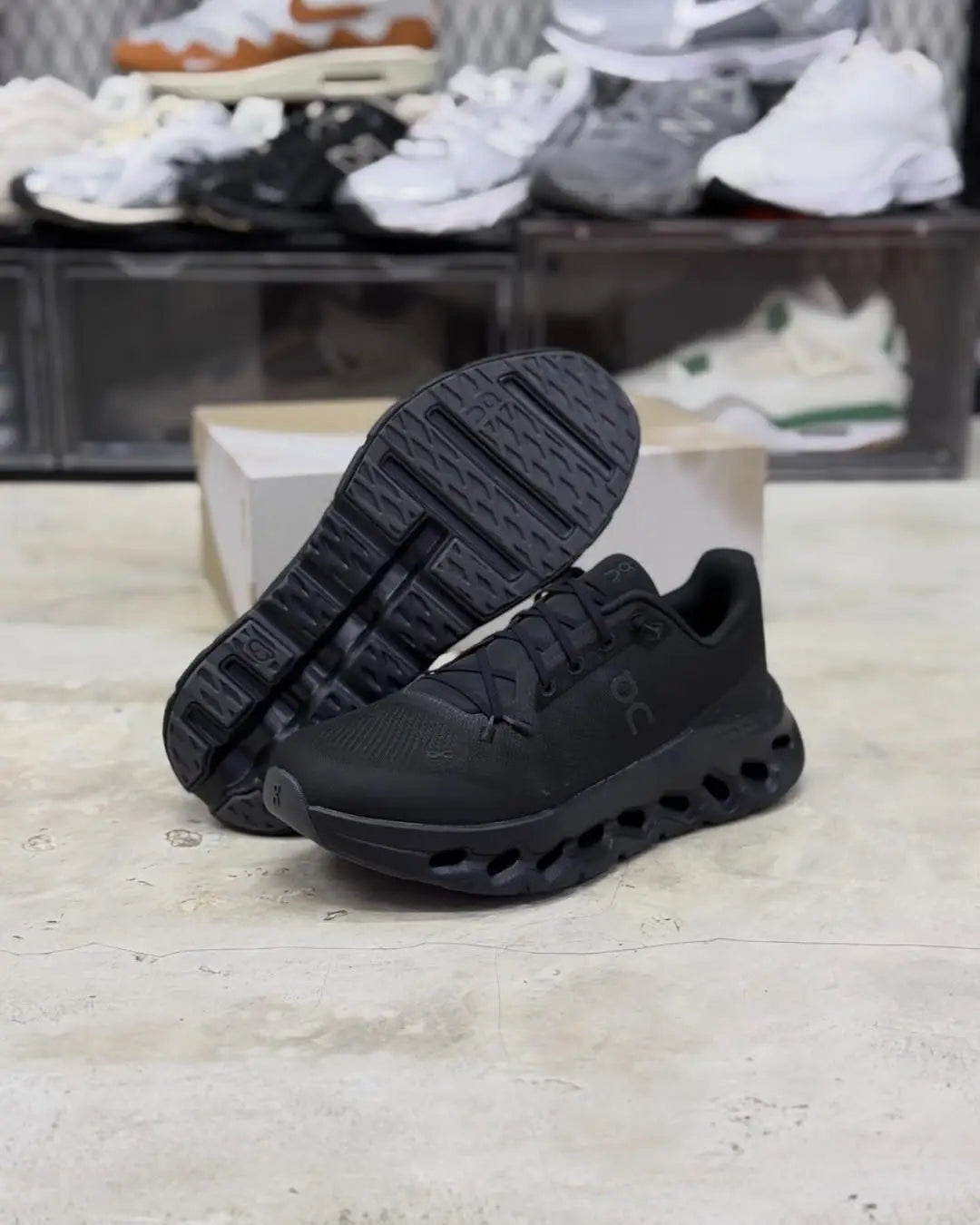 ON Cloud Running tilt Black Eclipse