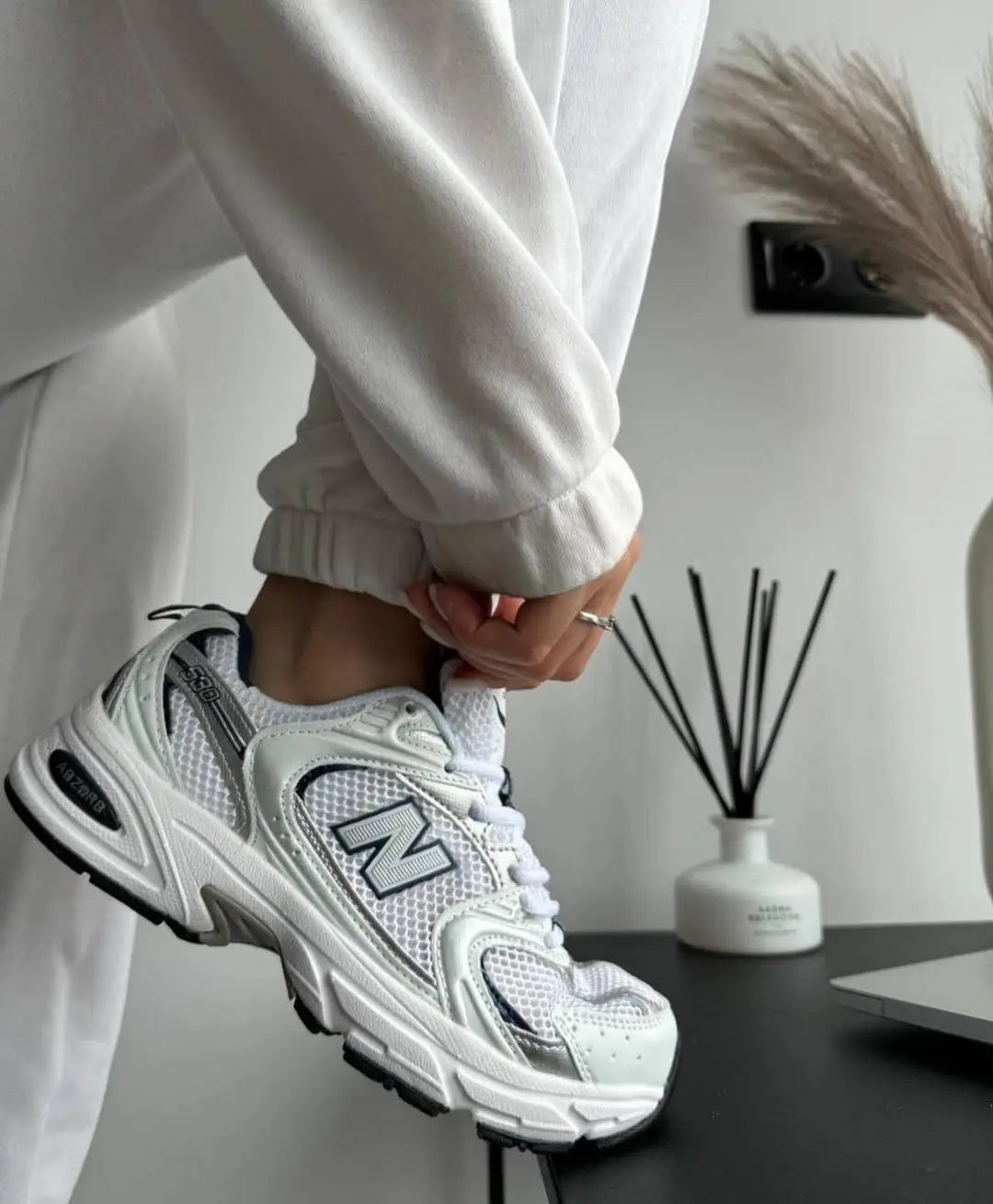 New Balance 530 WHITE NAVY Women's