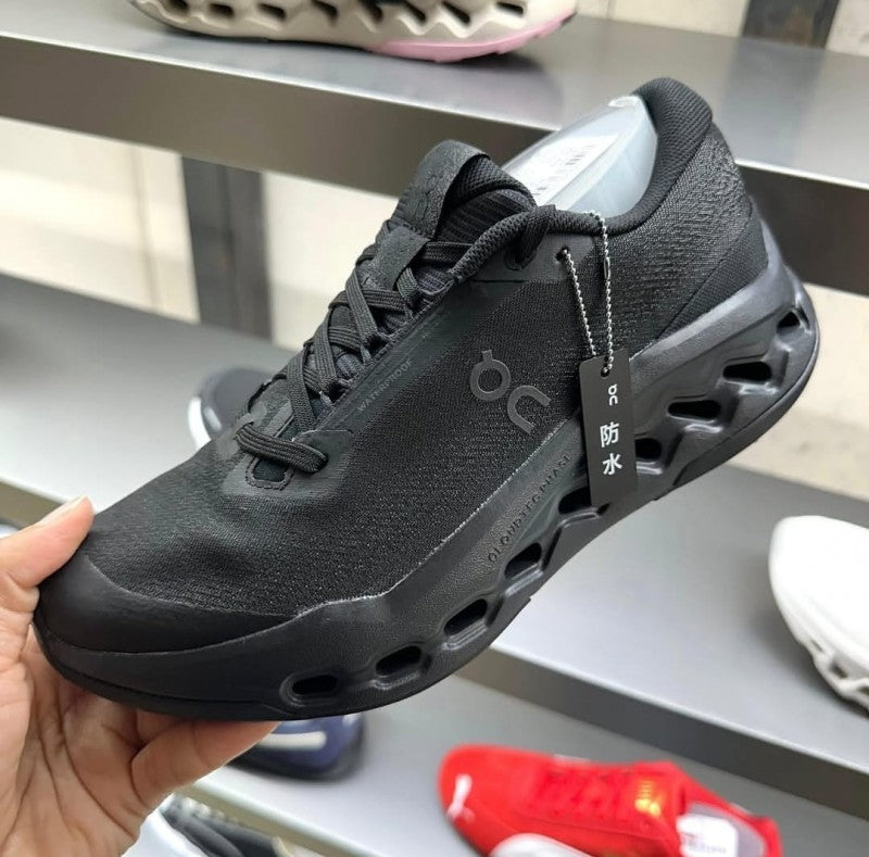 On CloudSurfer trail 2 Waterproof B