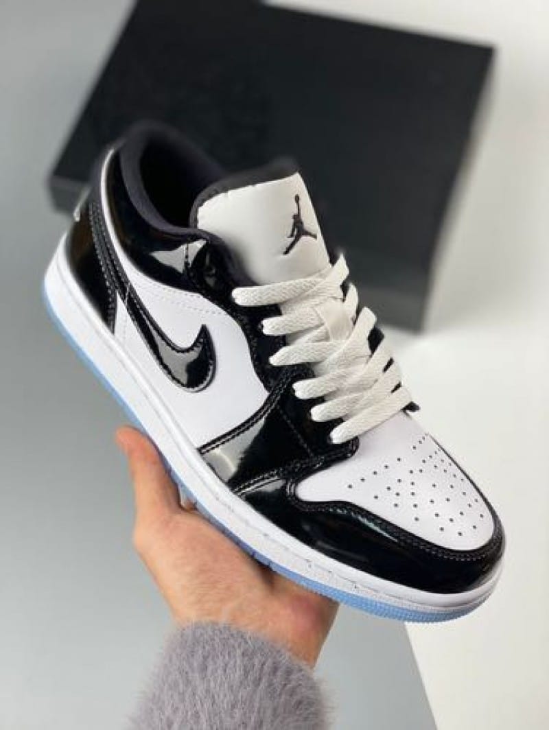 Air Jordan 1 Low SE Concord Black