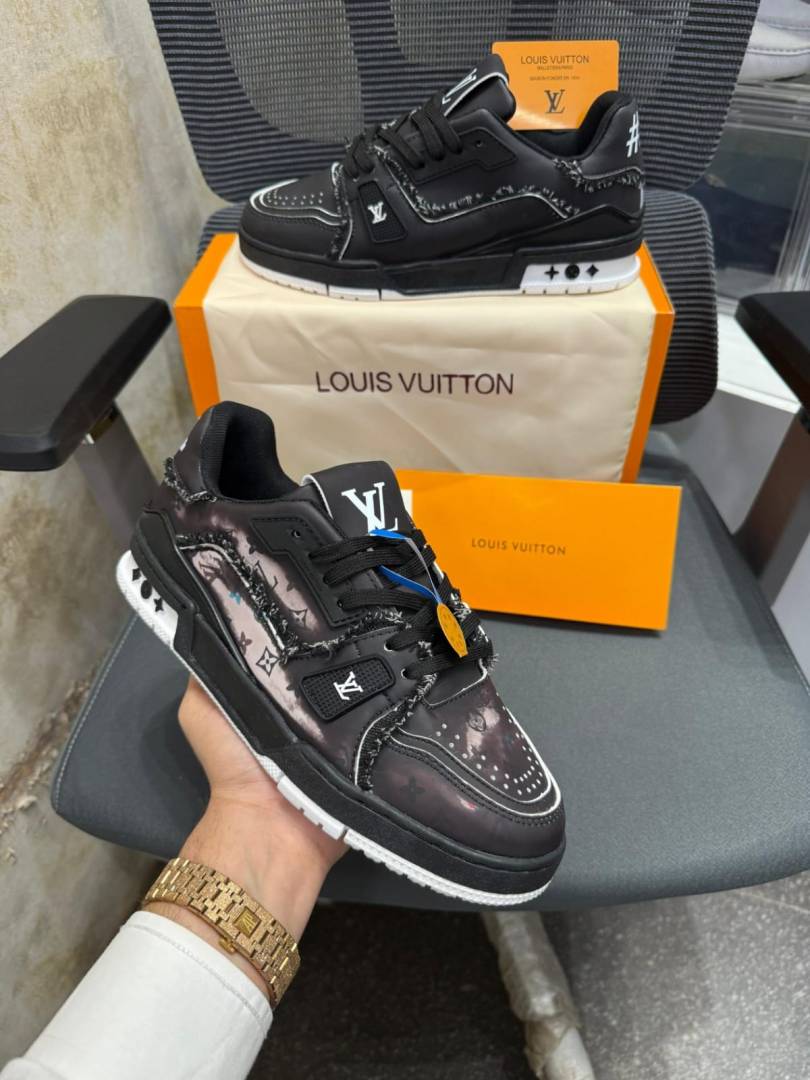 Lv trainer civilist SEMI UA QUALITY