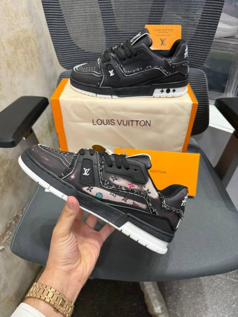 Lv trainer civilist SEMI UA QUALITY