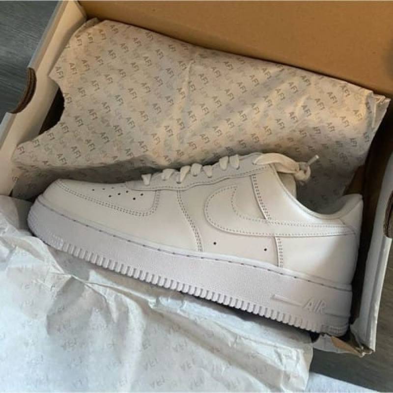 Nik e airforce 1 triple white semi ua quality