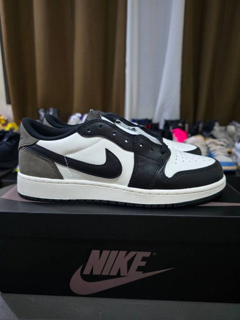 Air Jordan Low mocha mens