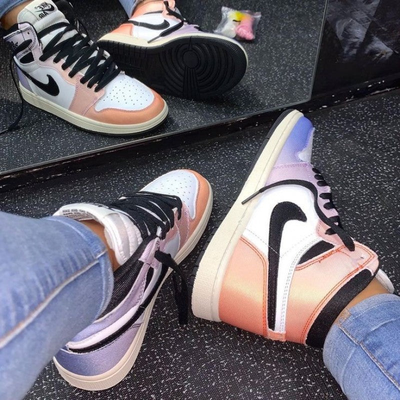 AIR JORDAN RETRO 1 SKYLINE