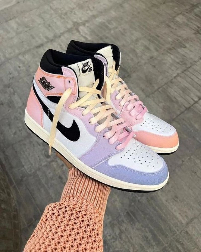 AIR JORDAN RETRO 1 SKYLINE