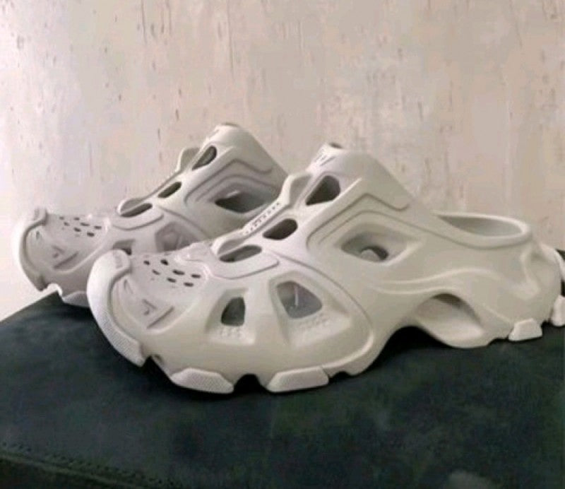 BALENCIAGA MULE BEACH