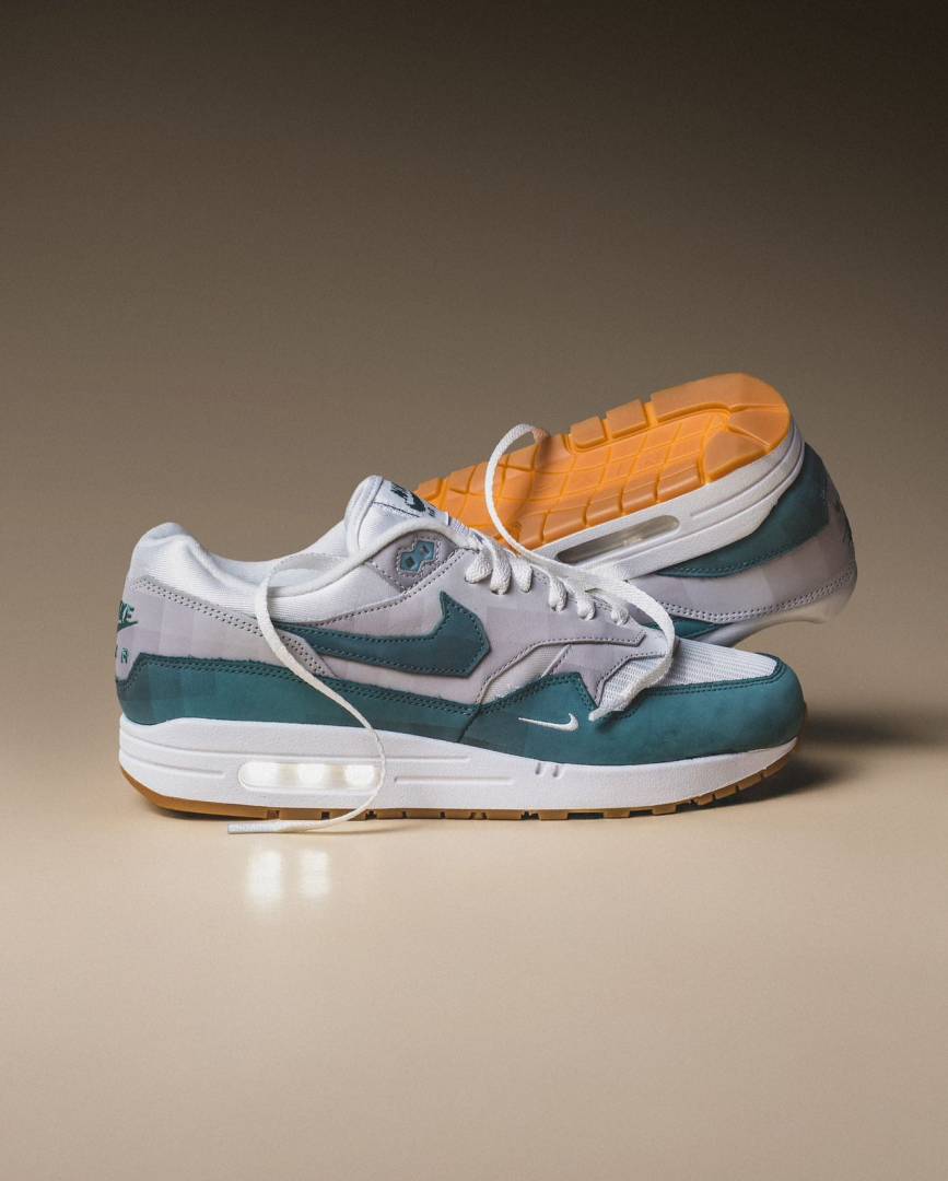 AIRMAX 1 LOW POLY adventure swoosh