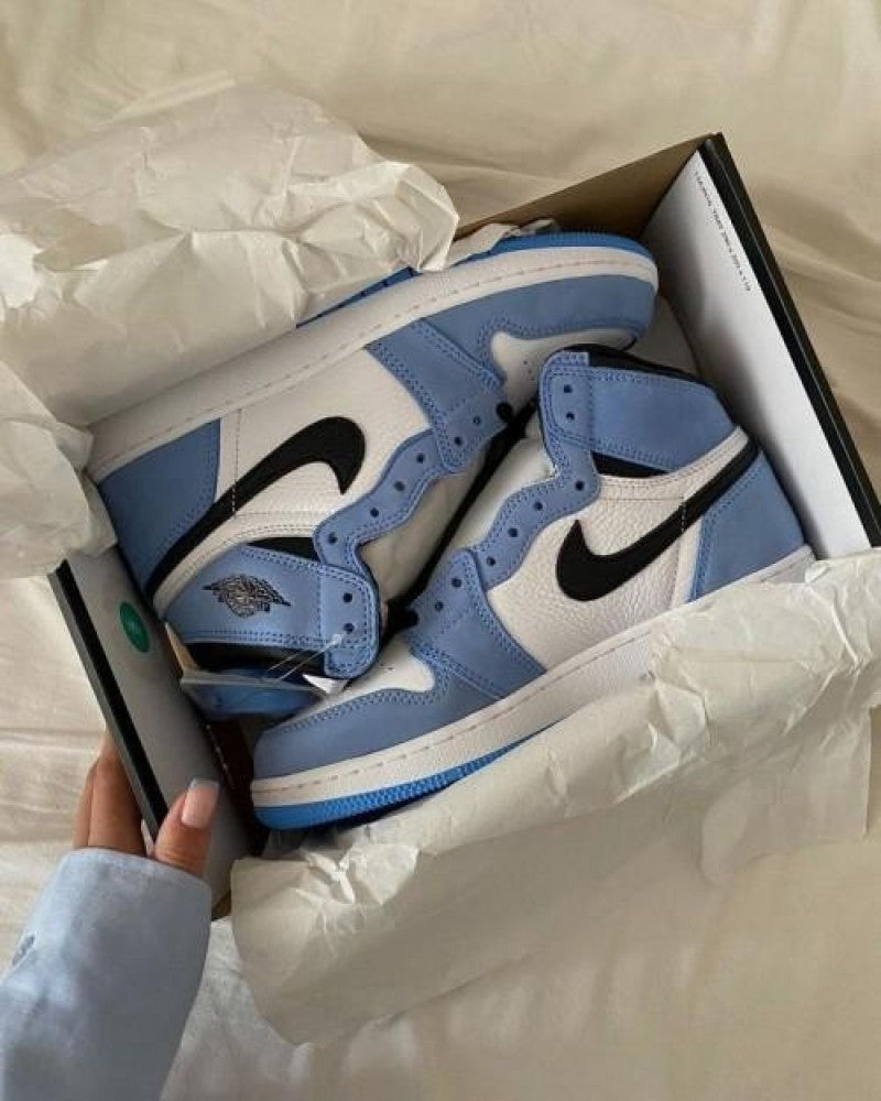AIR JORDAN RETRO 1 HIGH UNIVERSITY BLUE SEMI UA WITH 3 EXTRA LACES
