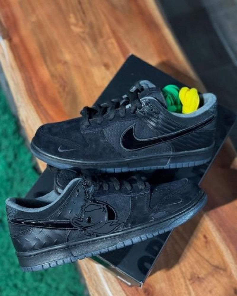 NNIKE SB DUNK DUCKS OF FEATHER BLACK UNIVERSITY OREGON SEMI UA