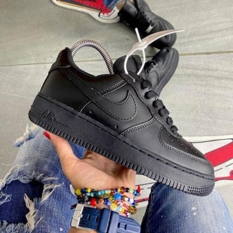 AIRFORCE 1 TRIPPLE BLACK