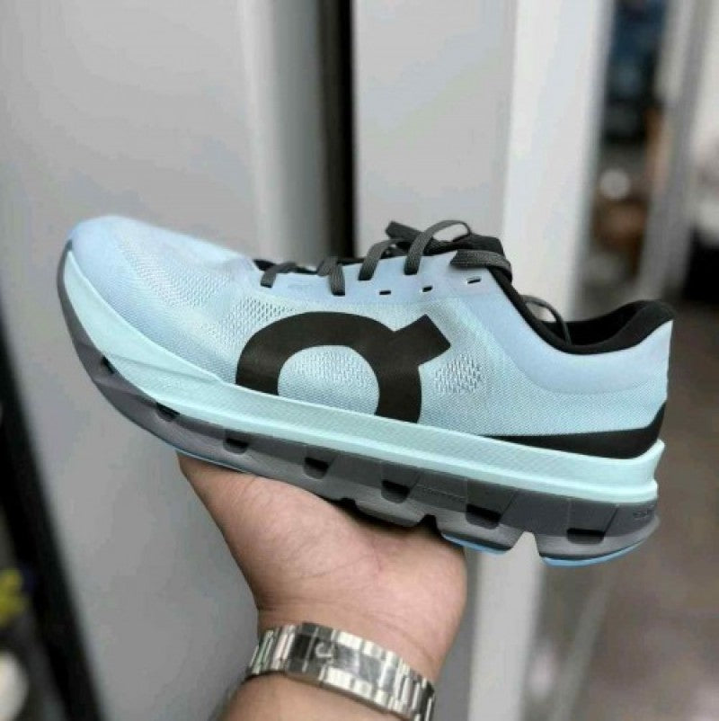 On CloudFlow 5 Blue Black