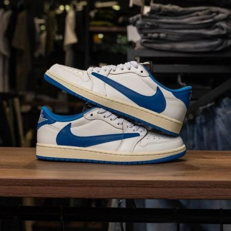 Nikee Air Jordan Retro 1 Low X Trav