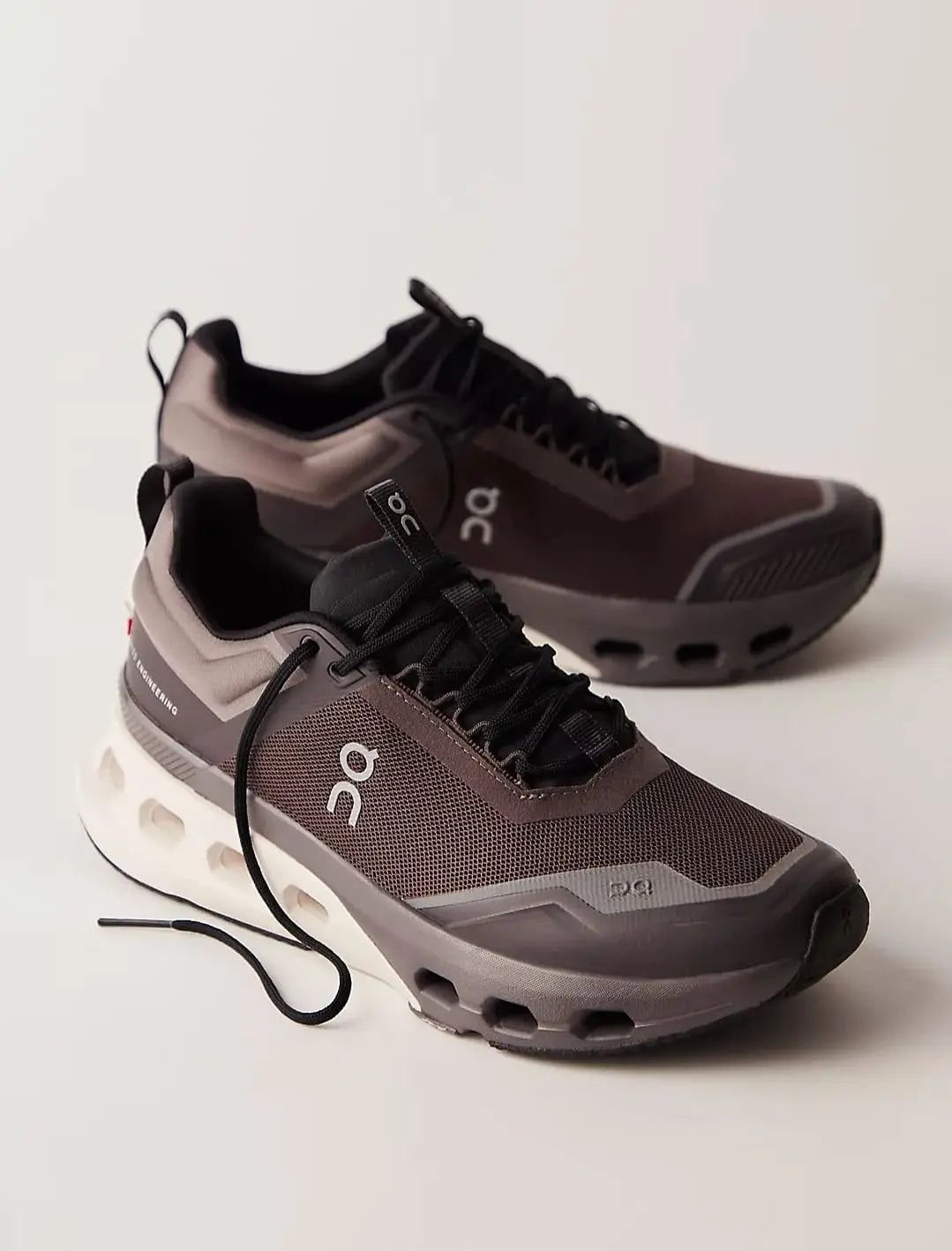 ON Cloud nova X Trainers
