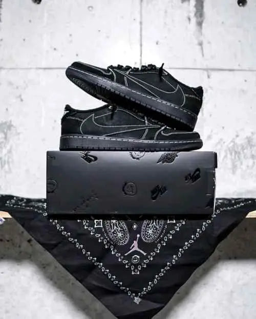 Nikkee Air jordan 1 low Travis scott phantom Semi UA