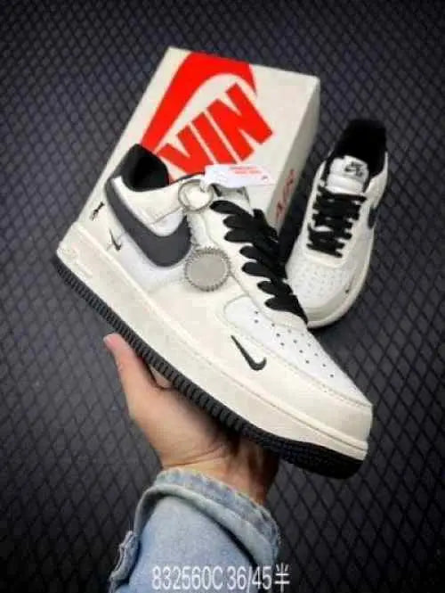 Nikee Airforce 1 07 Low Violent Bear Joint Linen Beige Black Sneaker