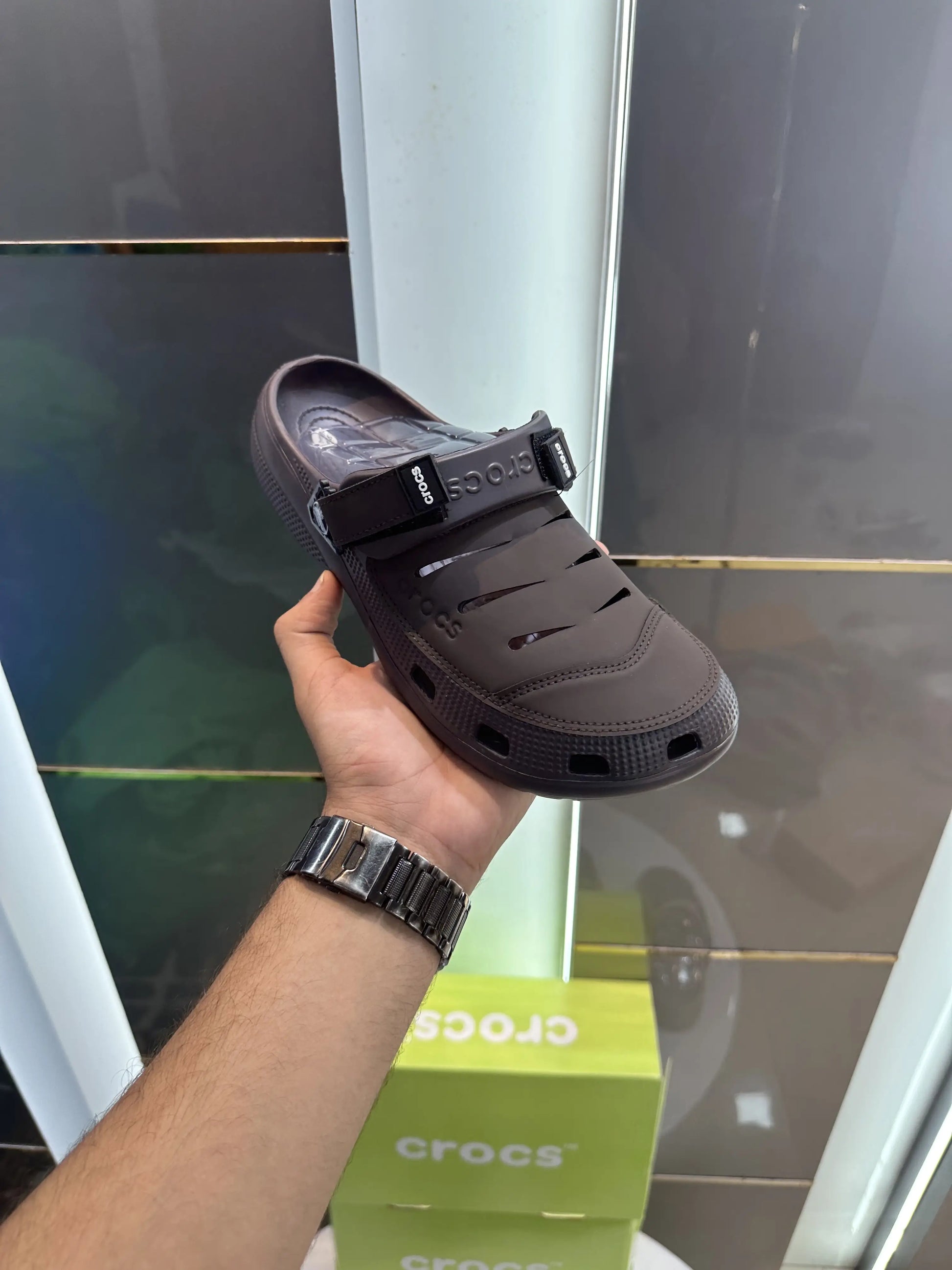 Crocs_Yukon Vista Dark Brown Clogs