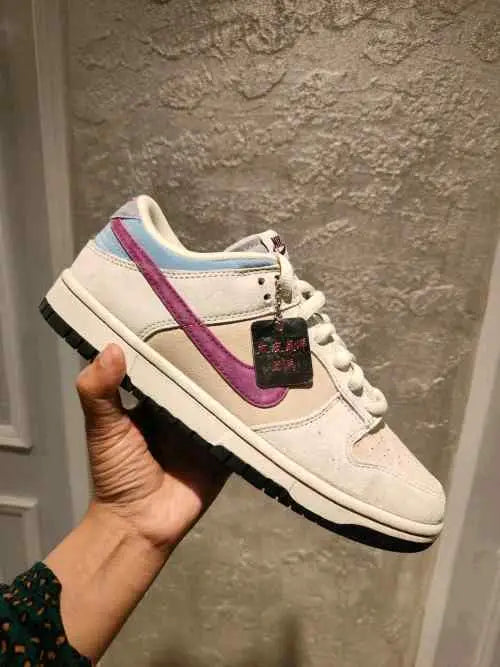 NIKEE SB DUNK LOW X OTOMO KATSUHIRO STEAMBOY