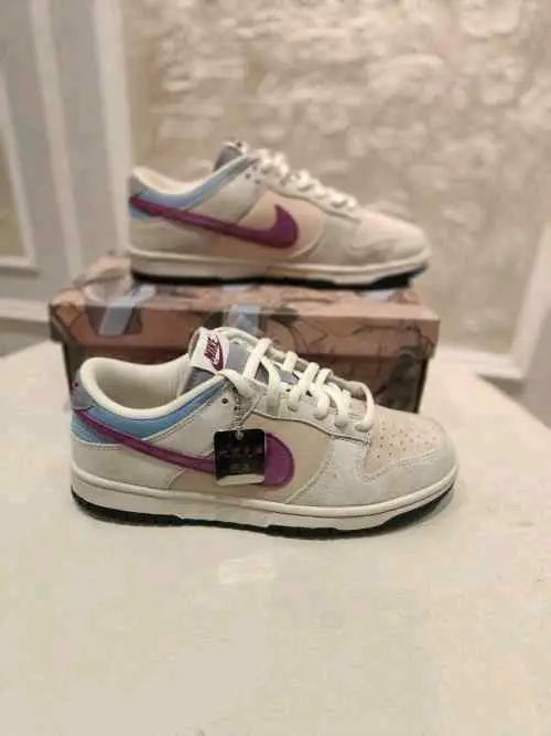 NIKEE SB DUNK LOW X OTOMO KATSUHIRO STEAMBOY