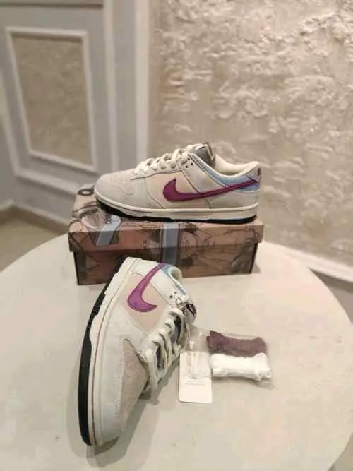 NIKEE SB DUNK LOW X OTOMO KATSUHIRO STEAMBOY