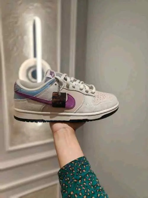 NIKEE SB DUNK LOW X OTOMO KATSUHIRO STEAMBOY