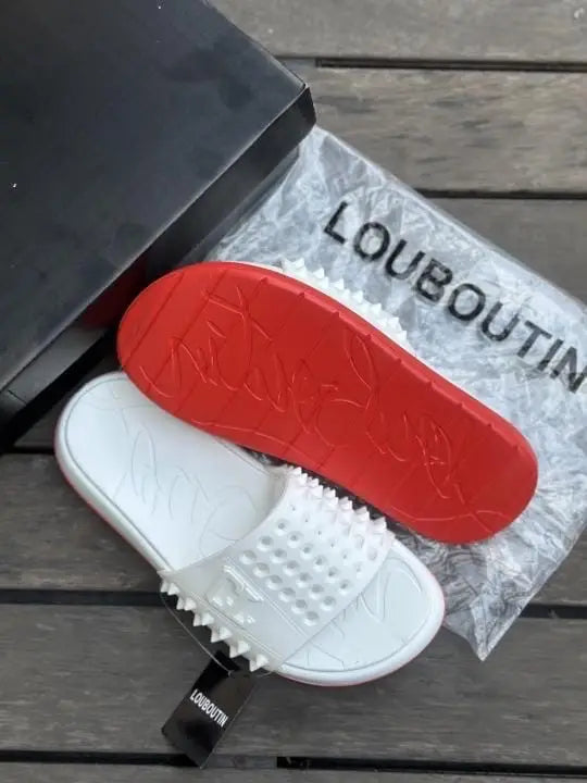 Christian_Louboutin_Take It Easy White Premium Slide
