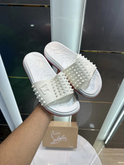 Christian_Louboutin_Take It Easy White Premium Slide
