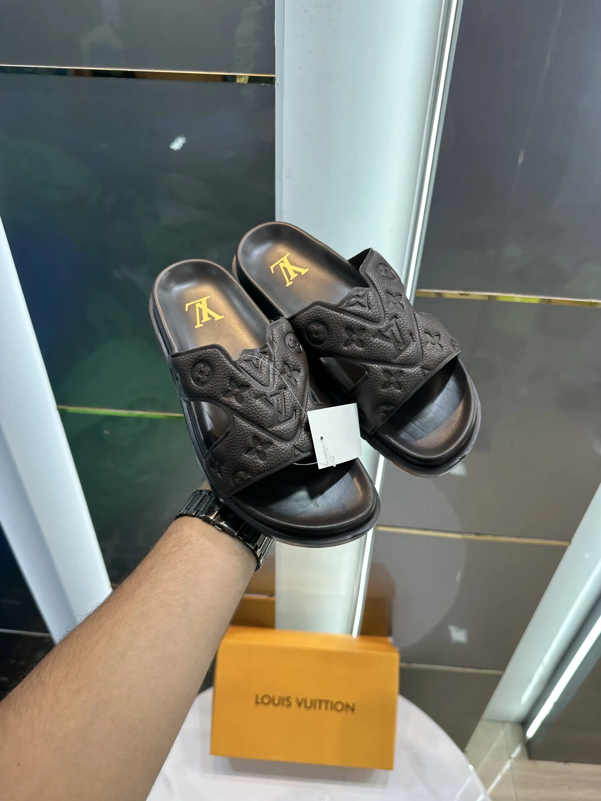 Louis_Vuitton Oasis Waterfront Mule All Black