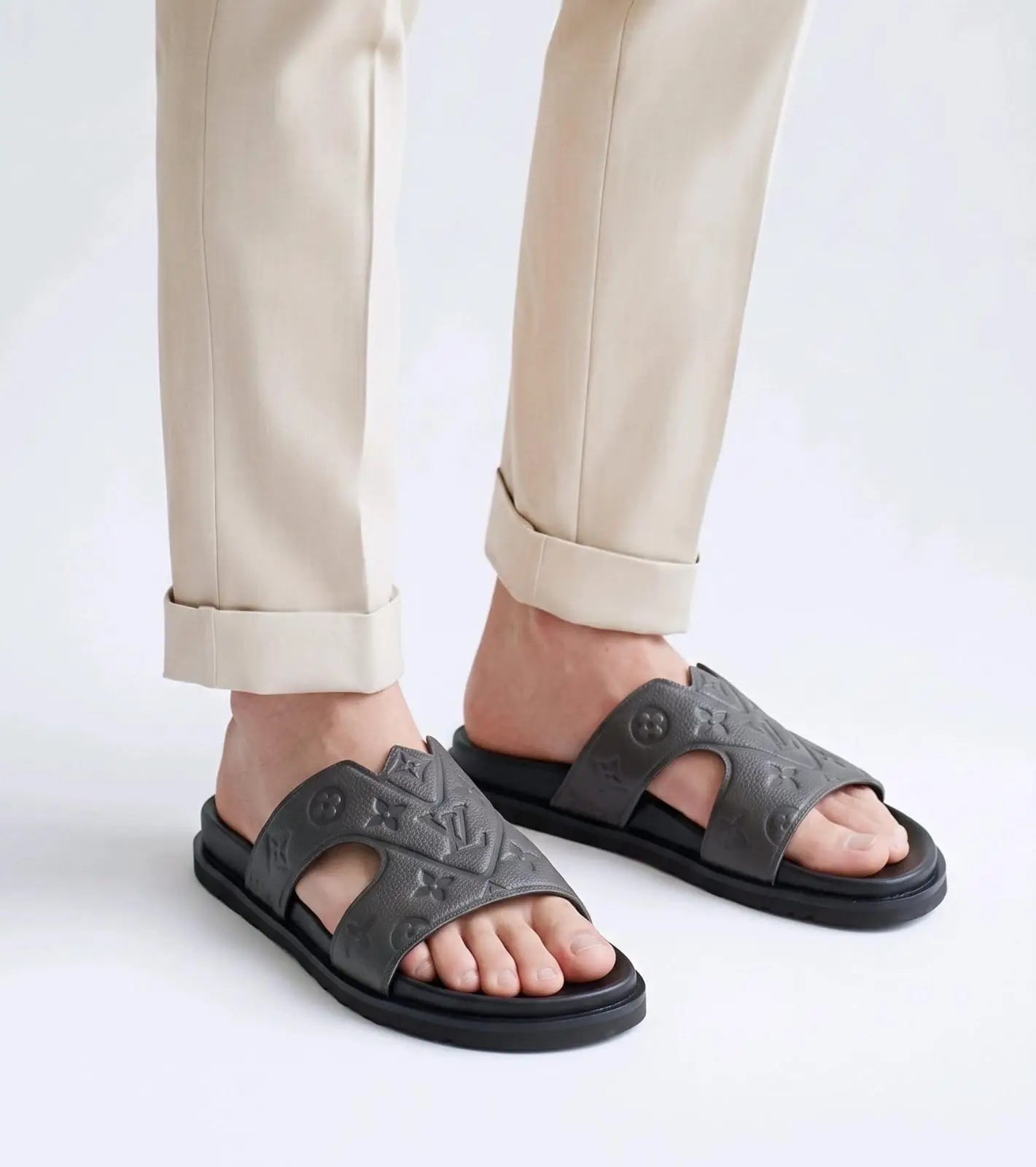 Louis_Vuitton Oasis Waterfront Mule Grey