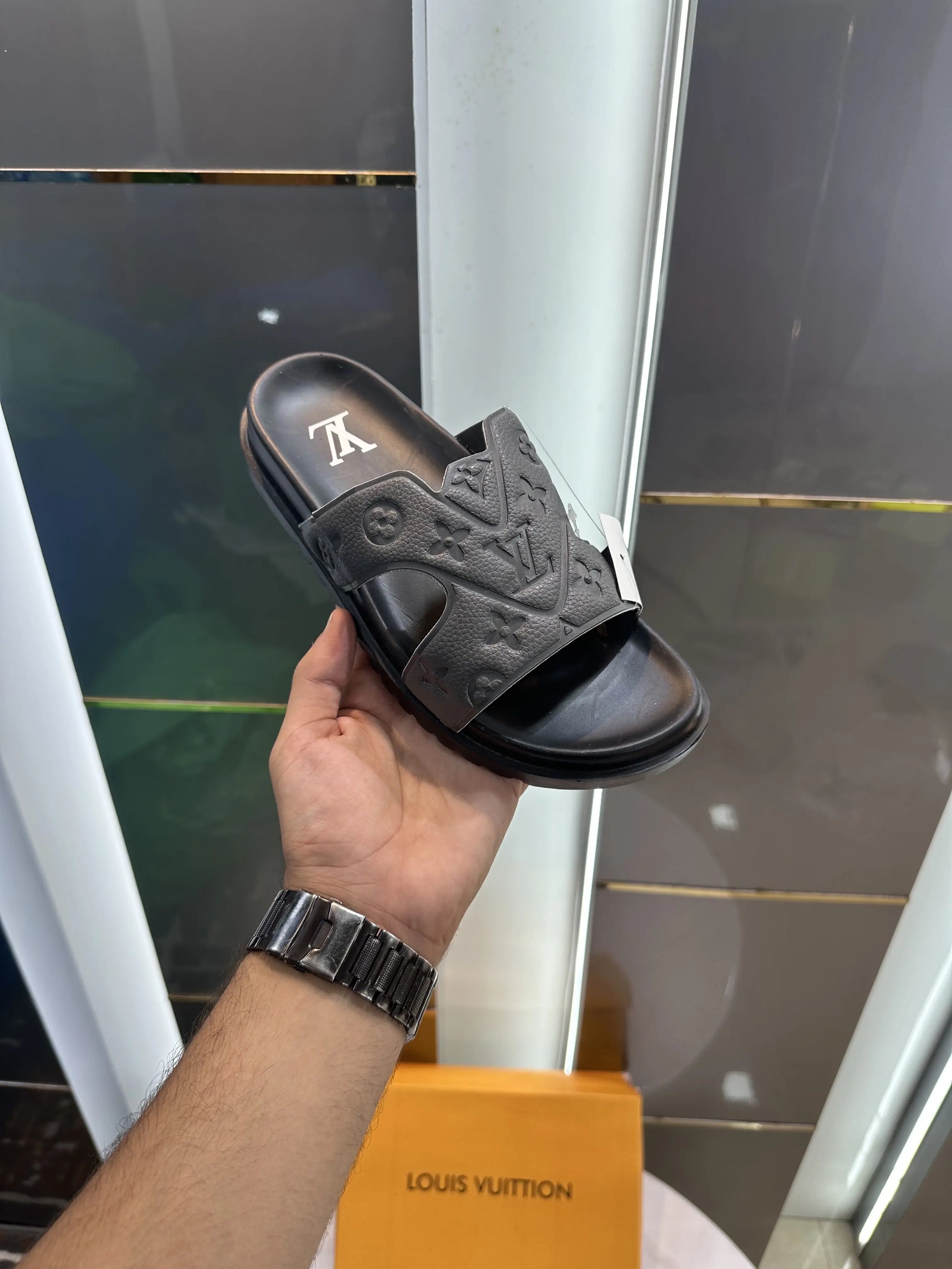 Louis_Vuitton Oasis Waterfront Mule Grey
