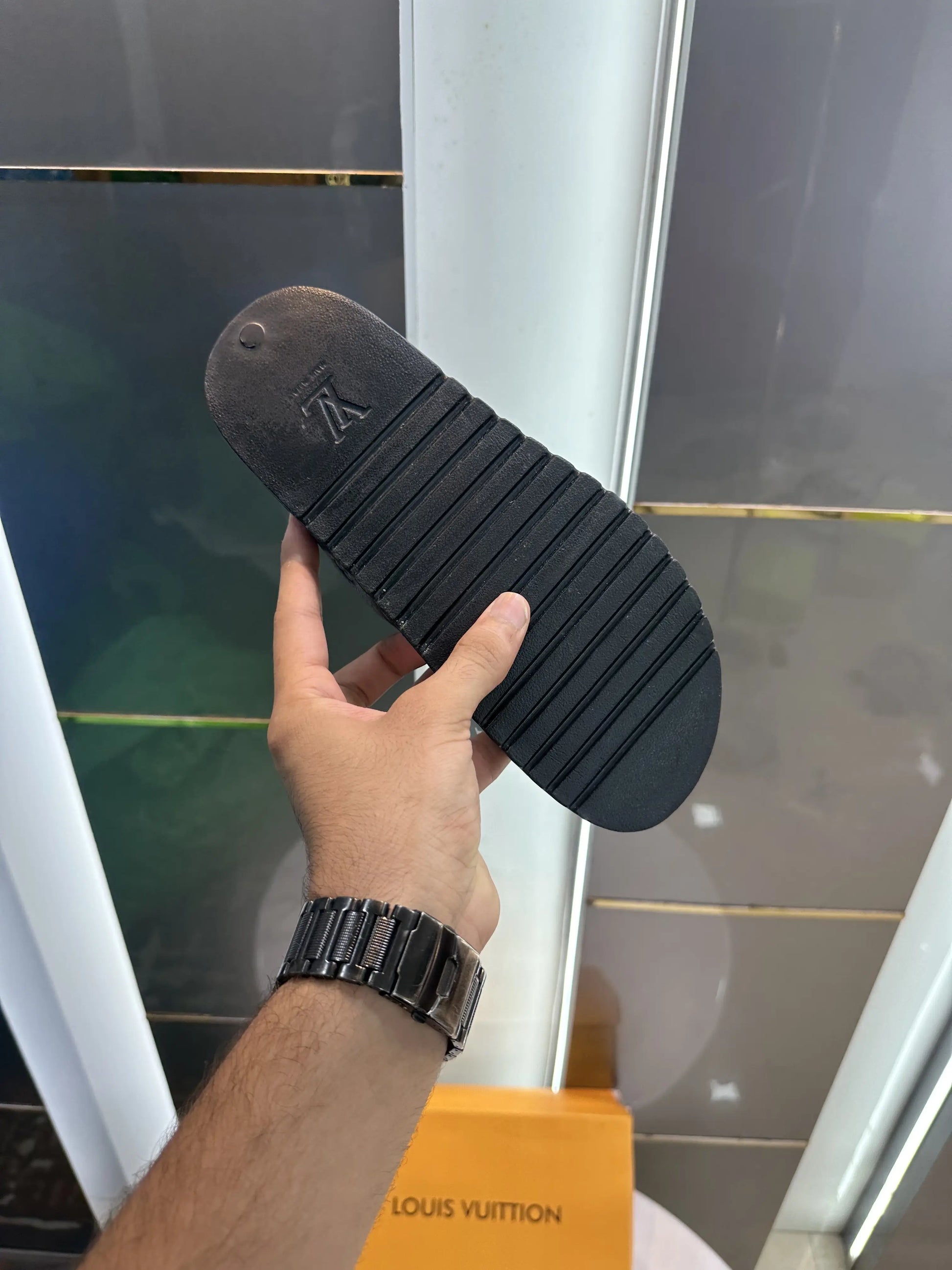 Louis_Vuitton Oasis Waterfront Mule Grey