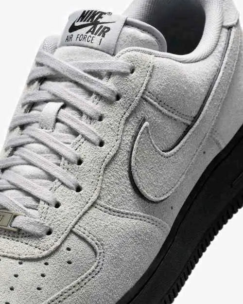 NIKEE AIRFORCE SUEDE BLACK SMOKE GREY