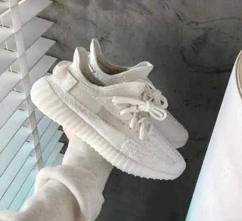 Adidass Yeezy 350 V2 white bone SEMI UA With OG ACCESSORIES