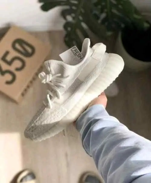 Adidass Yeezy 350 V2 white bone SEMI UA With OG ACCESSORIES