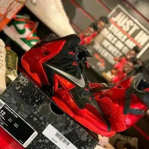 Nikee Lebron 11 Miami Heat
