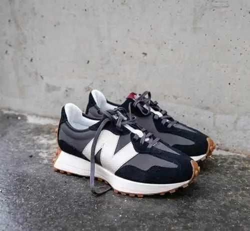 Neww Balance 327 Black White