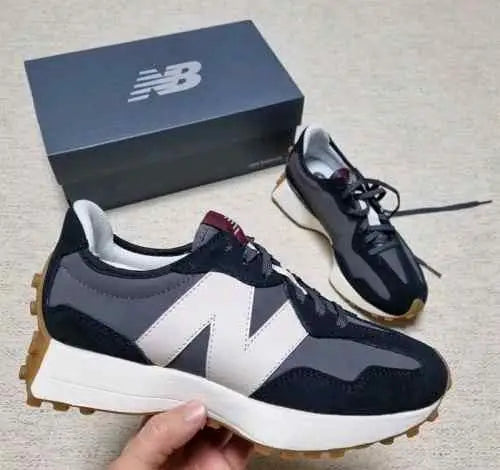 Neww Balance 327 Black White