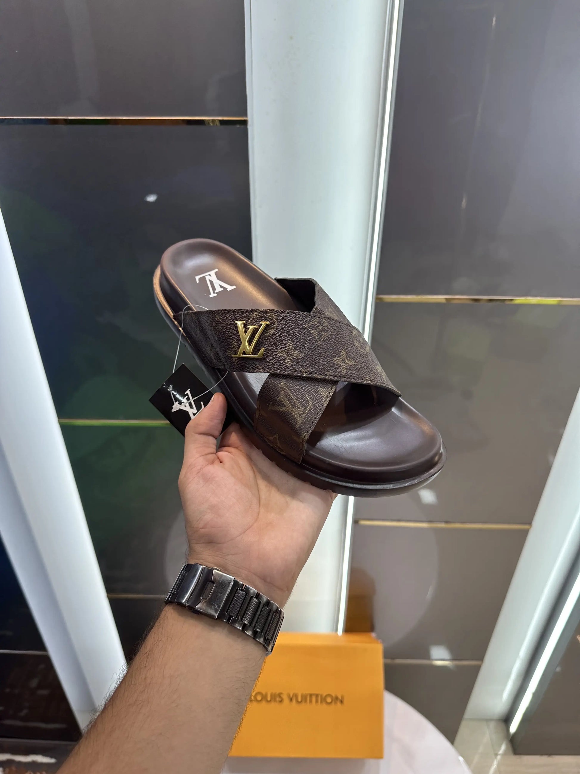 Louis_Vuitoon Criss Cross Brown Slide