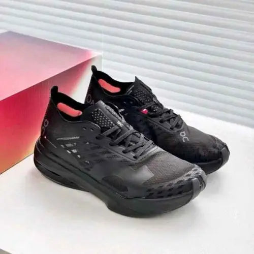 ON CLOUD BOOM STRIKE SNEAKERS BLACK