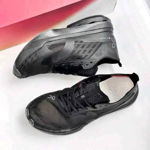 ON CLOUD BOOM STRIKE SNEAKERS BLACK
